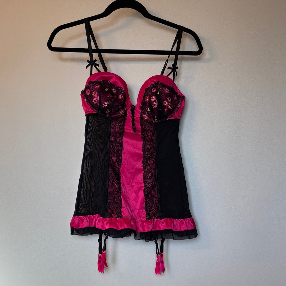 La Senza Elegant Pink and Black Lace lingerie